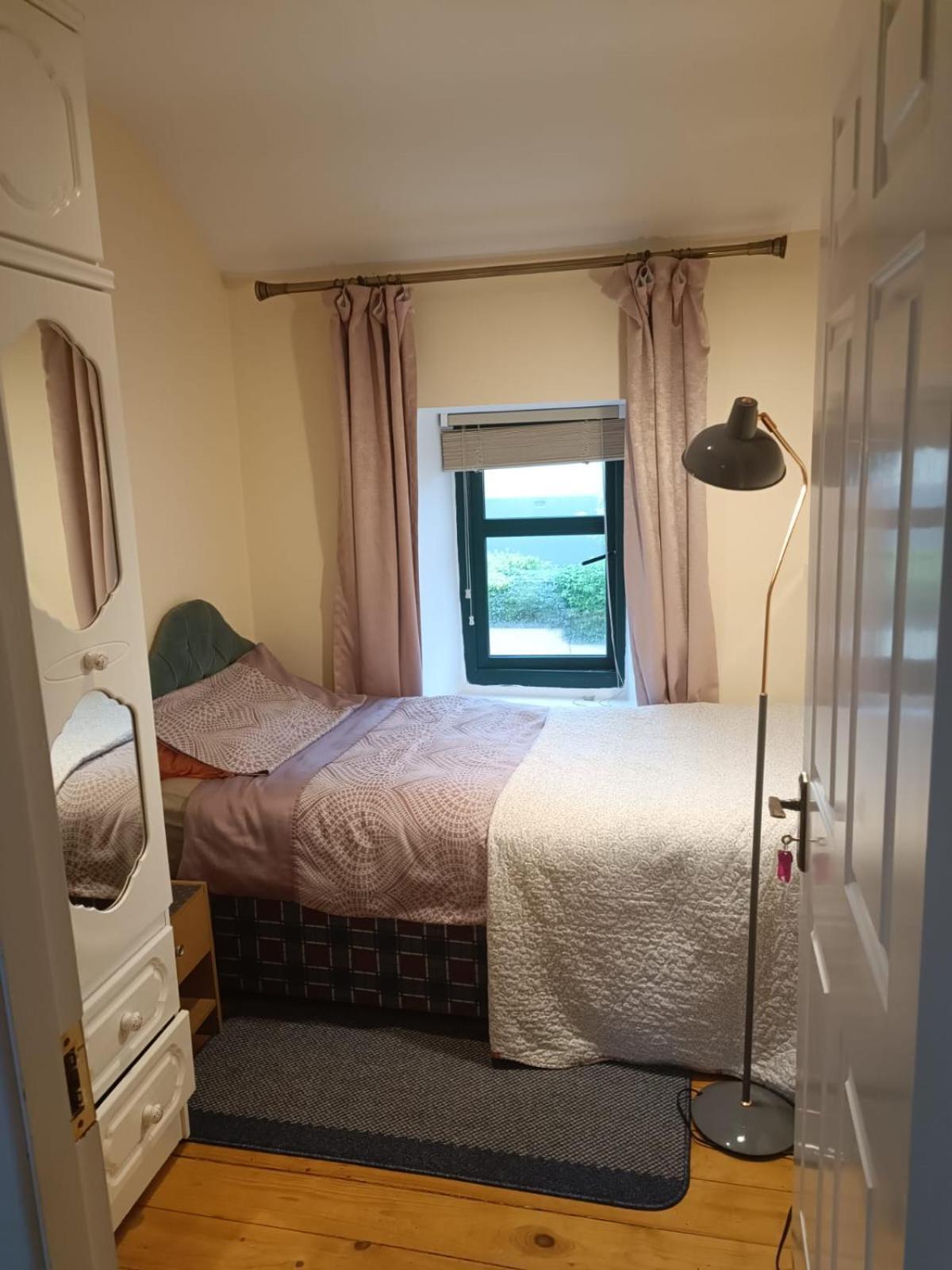 Bernie'S Place Castlebar Kamer foto